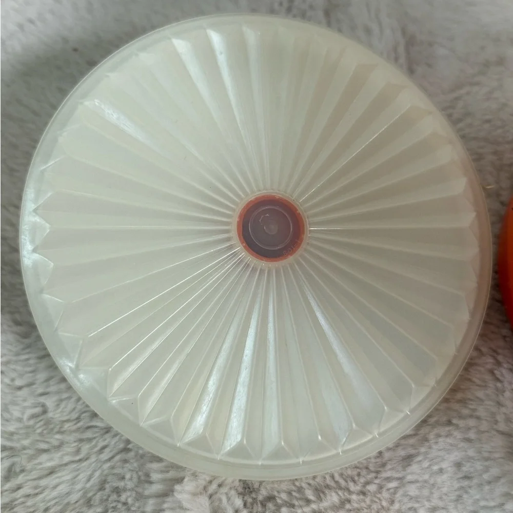 Tupperware Vintage #1575 Harvest Orange Go-Between Push Button 2 Qt Pitcher